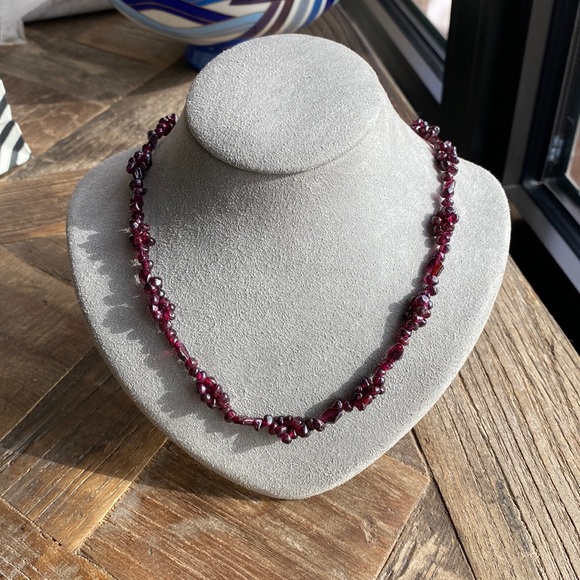 Purplish-Red Beaded Necklace - Picture 1 of 6